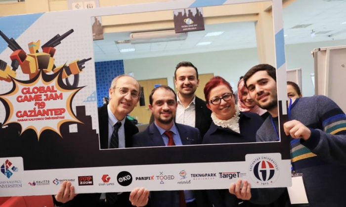 Dünya ile Eş Zamanlı Oyun Geliştirildi