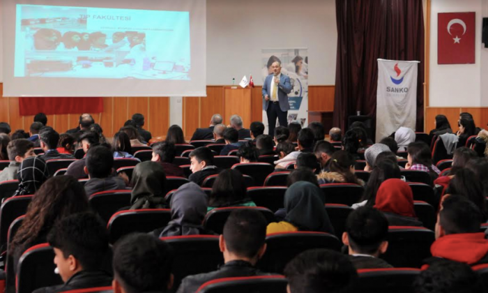 SANKO Üniversitesi Araban'da kariyer günleri düzenledi
