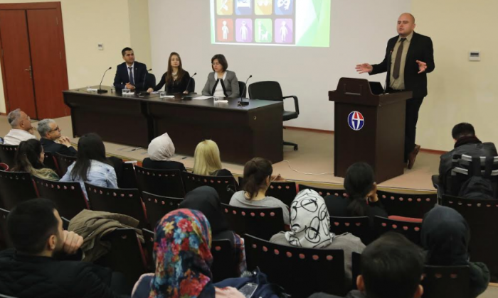 GAÜN'de öğrenciler bilgilendirildi