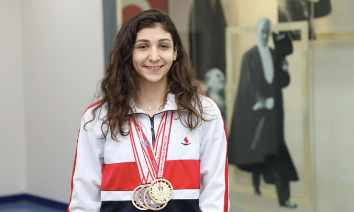 SANKO Okulları yüzücüsü bölge birincisi oldu