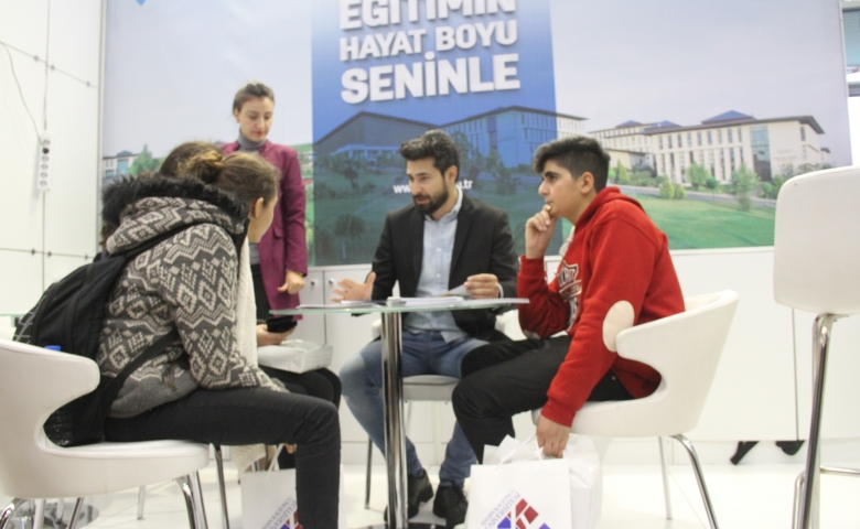 Akdeniz’de Düzenlenen Fuarlarda Üniversiteler Öğrencilerle Buluştu