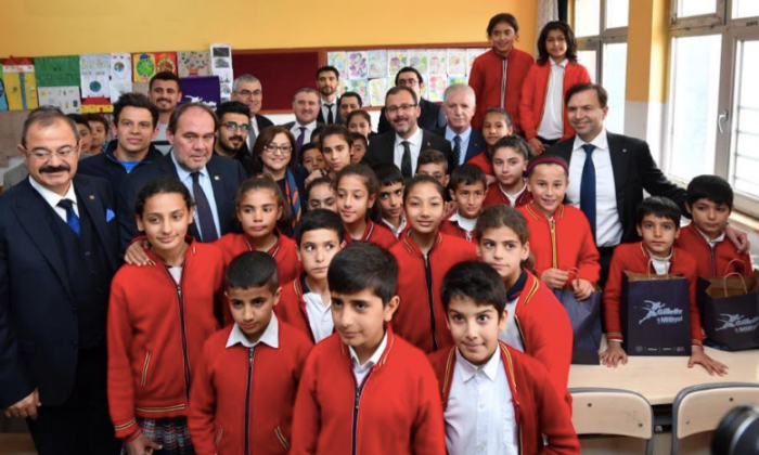 35 bin öğrenciye malzeme dağıtımı Gaziantep’te başlatıldı