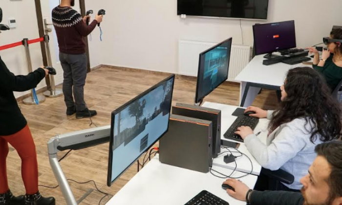 HKÜ öğrencileri  CO-OP ile bir adım önde