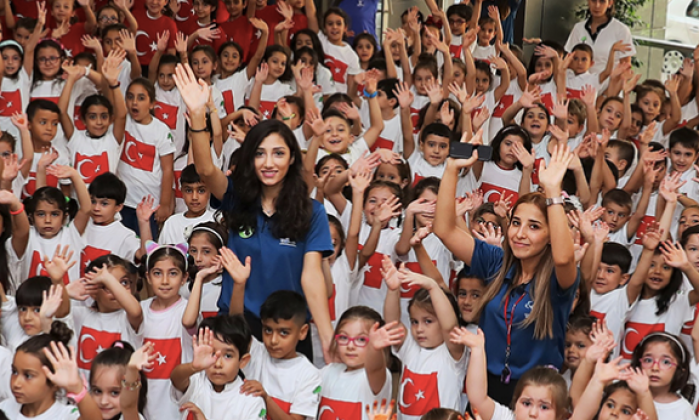 Madalyanın sahipleri minik, spor faaliyetlerine teşvik büyük