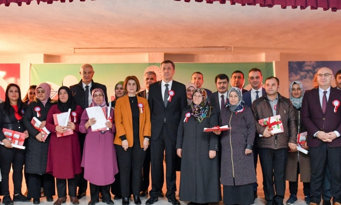 GSO İhracat Akademisi projesi kursiyerleri sertifikalarını aldı