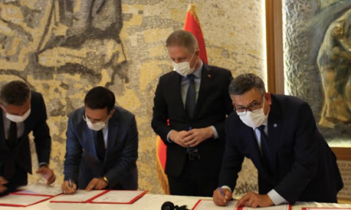 Erdemoğlu ve Zorkirişci ailesinden eğitime katkı