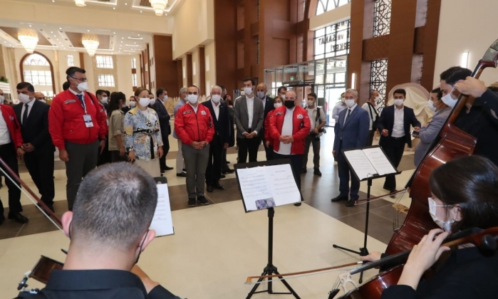 Varank ile Bayraktar sergide   