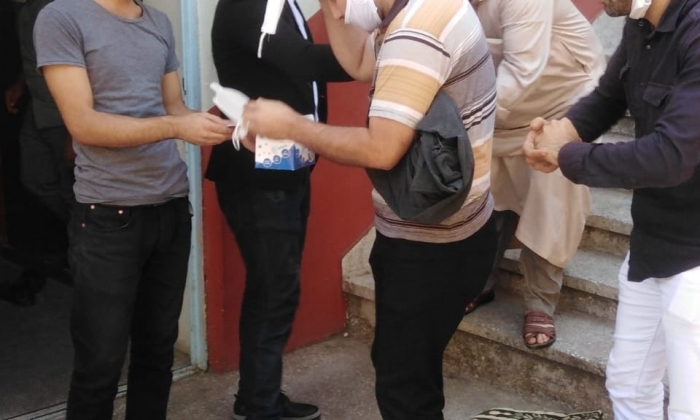 Liselilerden maske ve kolonya