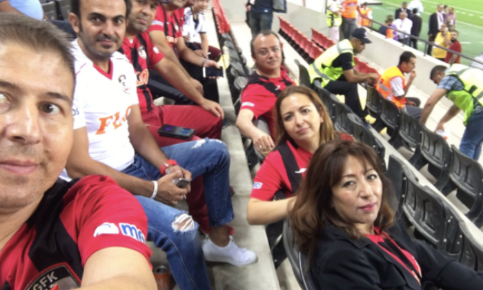 Özel Sanko Okulları öğretmenleri Gazişehir maçında