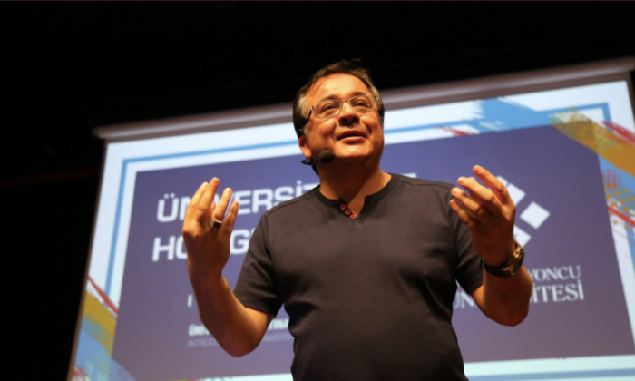 HKÜ'de etkili iletişim sunumu