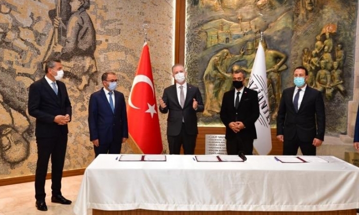 Yeni bir imza / yeni bir okul