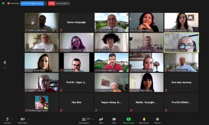 HKÜ’de aile ve evlilik konusunda düzenlenen sempozyum yoğun ilgi gördü!