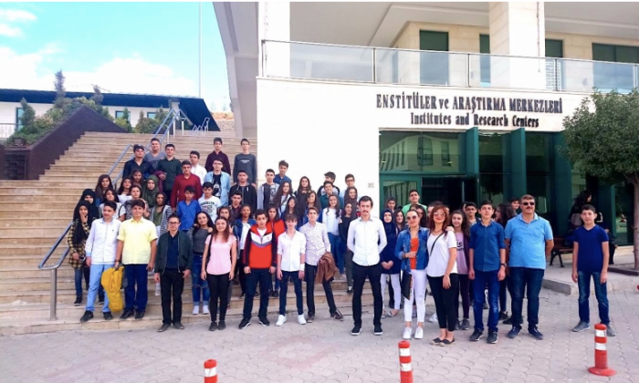 Lise öğrencilerinden HKÜ'ye ziyaret