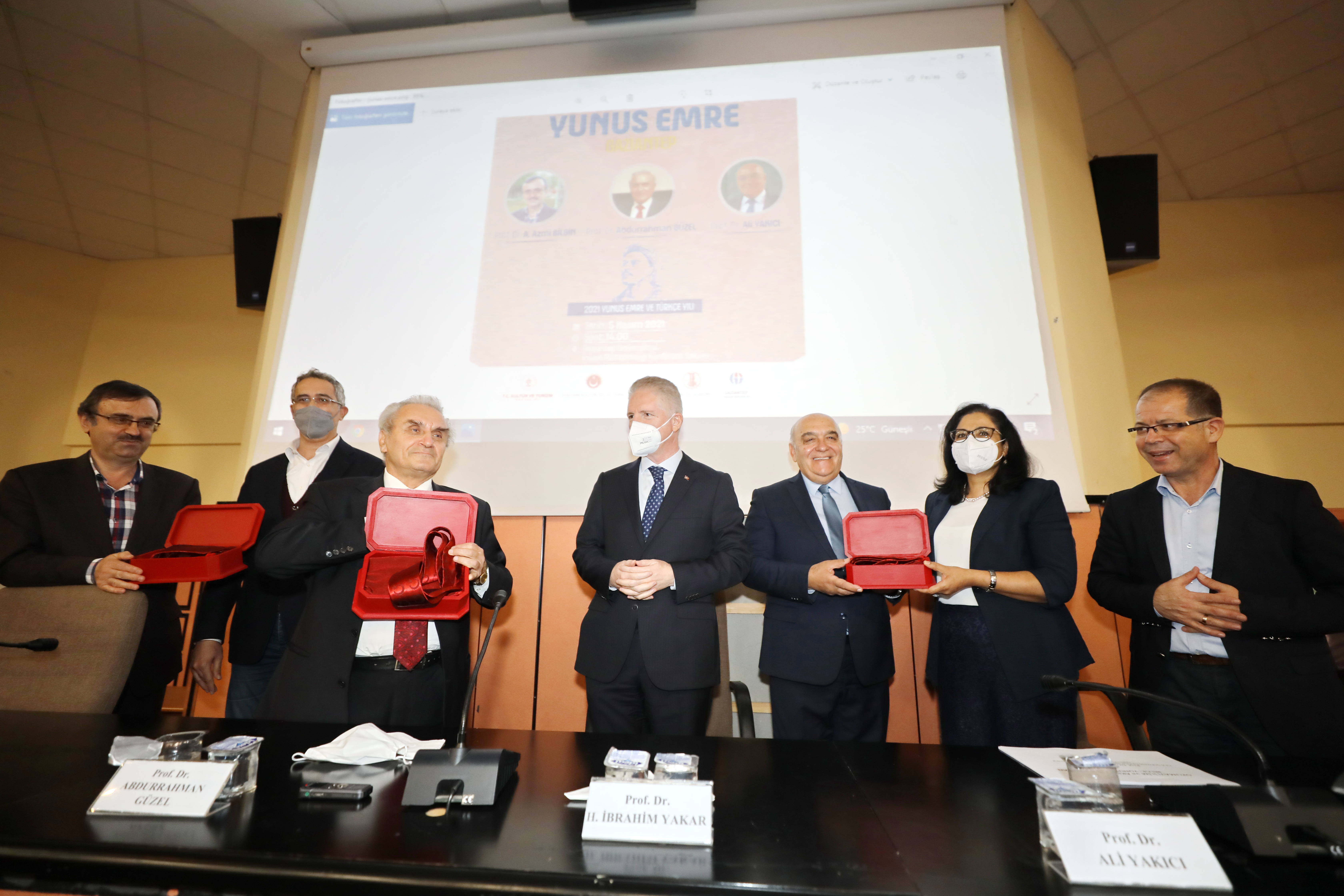 GAÜN’de önemli konferans