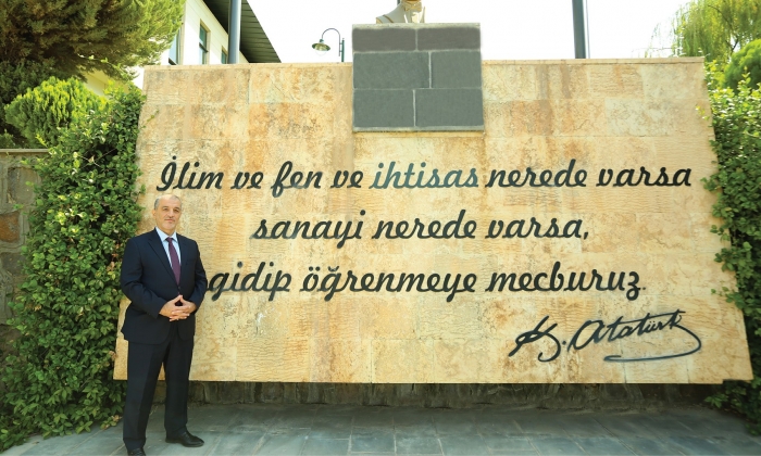 Rektör Türkay Dereli’den ‘24 Kasım Öğretmenler Günü’ Mesajı