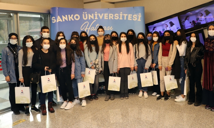 SANKO Üniversitesi liselileri bilgilendiriyor