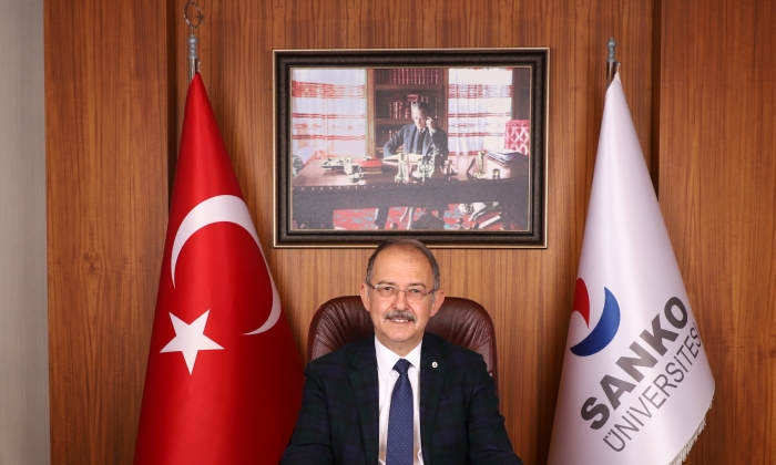 “Gazi şehrimizin kurtuluşunun 100’üncü gurur yılını kutlamanın onurunu yaşıyoruz”