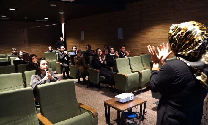 Büyükşehir’den panorama müzesi çalışanlarına işaret dili eğitimi!