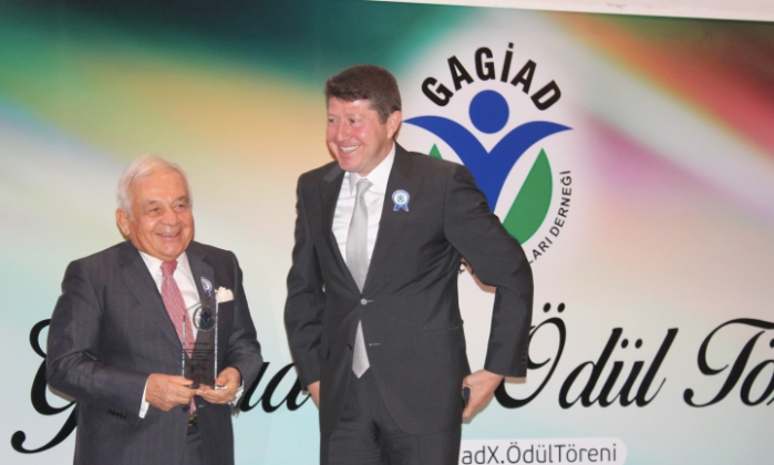 GAGİAD’ın 'Eğitim' ödülü Aydınoğlu'na gitti