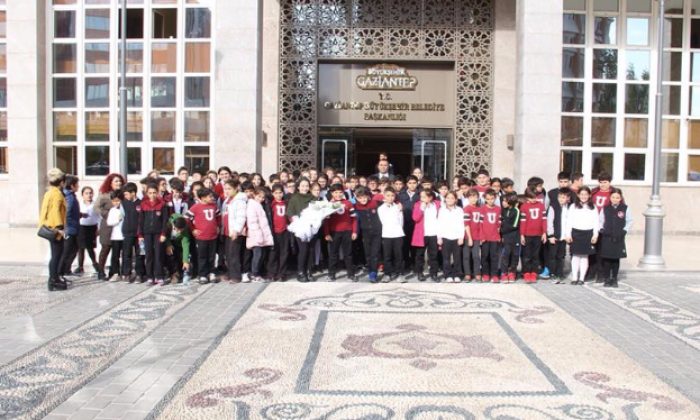 Uygar koleji öğrencileri mecliste