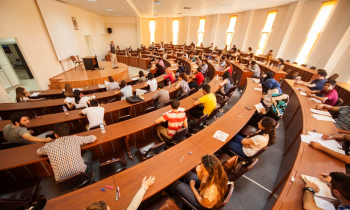 208 üniversitede 7 milyon öğrenci var