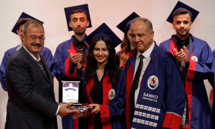 SANKO Üniversitesi SHMYO’da mezuniyet coşkusu