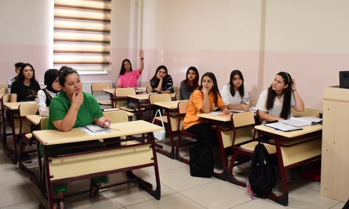 Ücretsiz kurs ile İngilizce öğreniyorlar