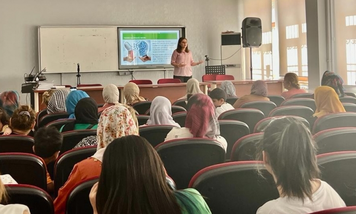 Eğitimler devam ediyor