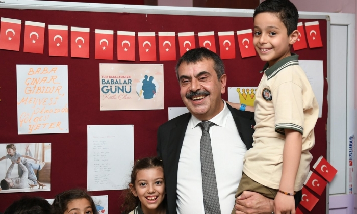 Bakan Tekin yönetmeliği değerlendirdi!