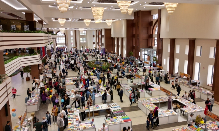 Kitap severler fuarda buluşuyor!