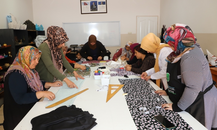 Kadınlardan giyim kursuna yoğun talep