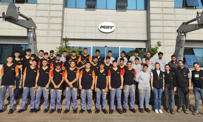 Gençler hayallerine MST Makina’da kavuşuyor
