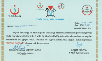 Erdem Koleji'ne beyaz bayrak sertifikası verildi