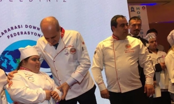 Erdemli öğrenci Senanur Kültür Bakanıyla görüştü