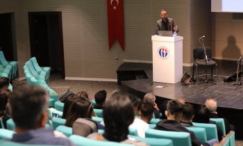 GAÜN’de TMDK Konferansı