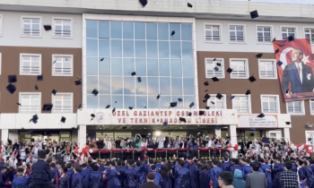 Gaziantep OSB Koleji'nde mezuniyet coşkusu