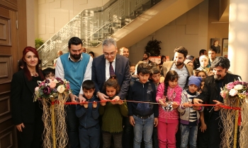 Suriyeli çocuklar duygularını resmetti