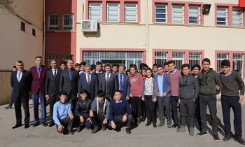 44 Bin öğrenci umre için yarışıyor