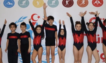 Uygar Koleji jimnastik kupalarını topladı