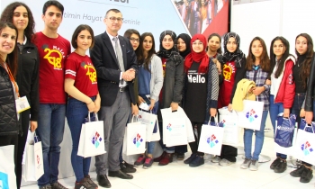 HKÜ, Adana Eğitim Fuarında Öğrencilerle Buluştu