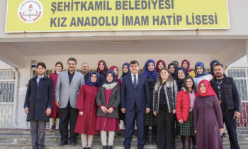 Fadıloğlu, öğrencilerle kariyer günlerinde buluştu