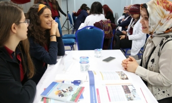 HKÜ'nün 24 Akademisyeni Erdem Koleji Kariyer Günlerinde