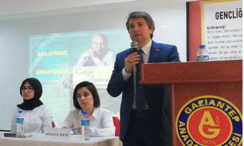 Cengiz Mete "Cengiz Aytmatov" paneline katıldı.