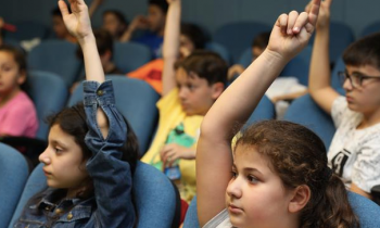 Yazar Ayla Çınaroğlu SANKO Okulu öğrencileriyle buluştu