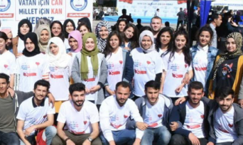 GAÜN ÖĞRENCİLERİNDEN KAN BAĞIŞI KAMPANYASI