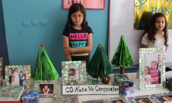 Öğrencilerden geri dönüşümlü sergi