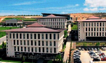 HKÜ'de mezuniyet sevinci yaşanacak