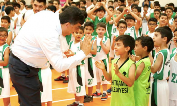 Şehitkamil Belediyesi Spor Okullarıyla göz dolduruyor