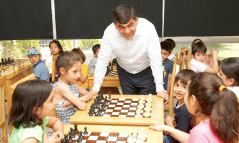 Şehitkamil Belediyesi satranç öğretiyor