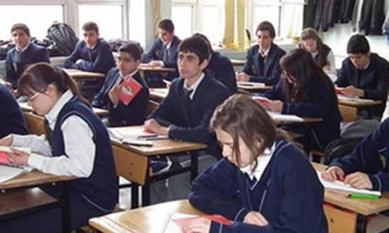 Liseler için yeni yaş düzenlemesi geldi